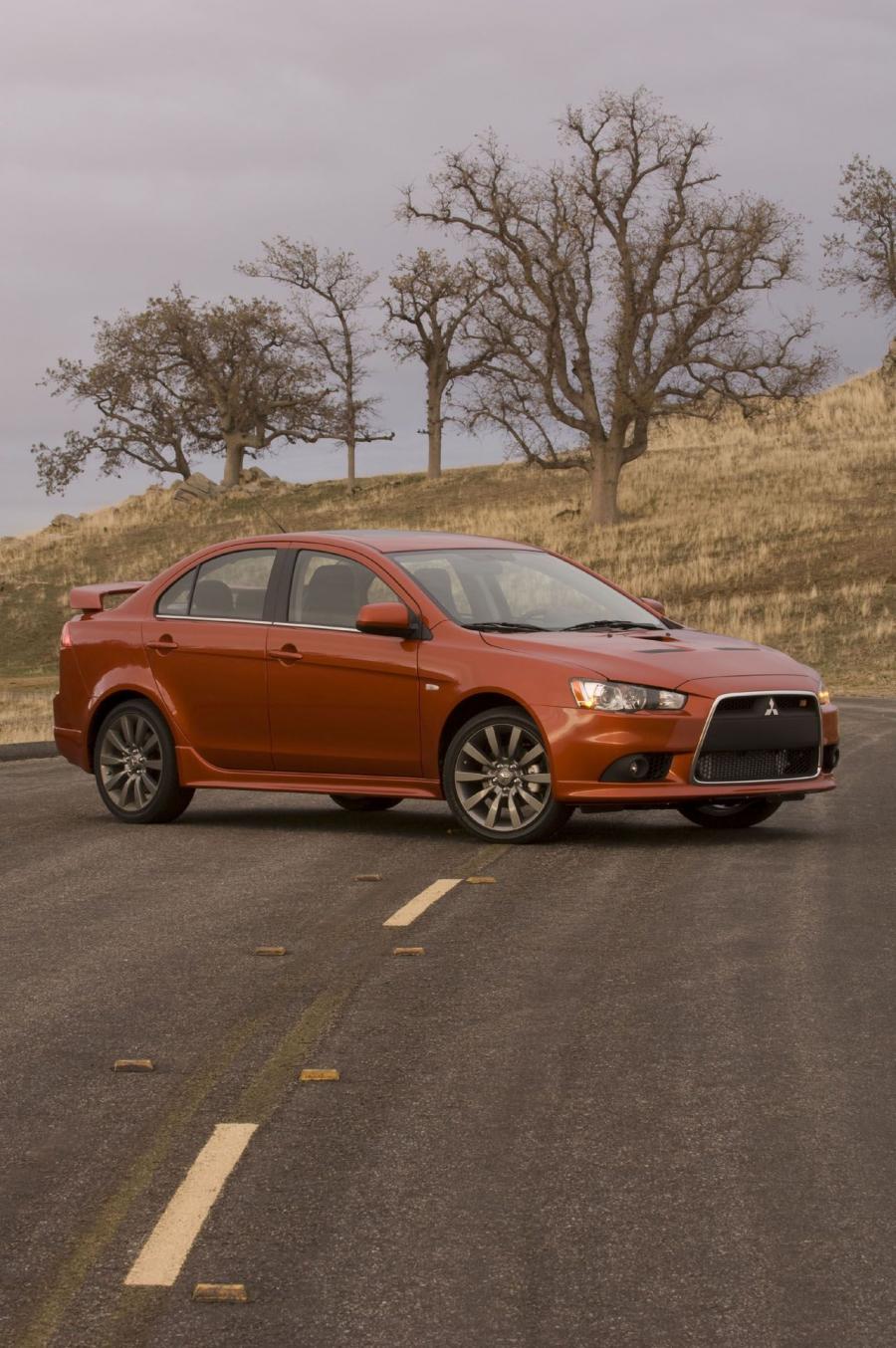  Mitsubishi Lancer Ralliart 2009 года  (фото 13 из 19)